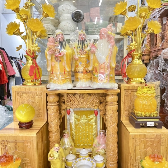 Ban thần tài đủ lộc