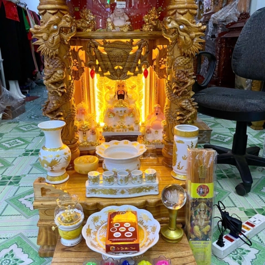 Ban thần tài thổ địa đủ lộc