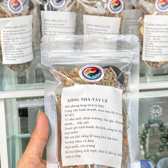 Xông nhà tẩy uế thảo mộc 