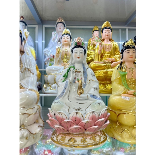 Mẹ quan thế âm 