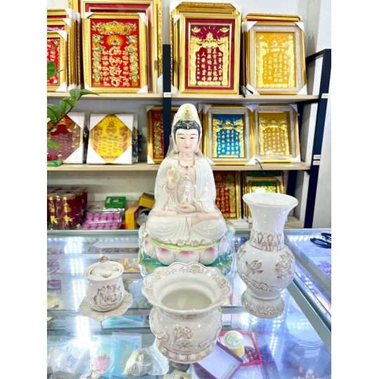 Mẹ quan thế âm 