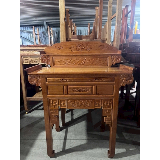 Bàn thờ đúng
