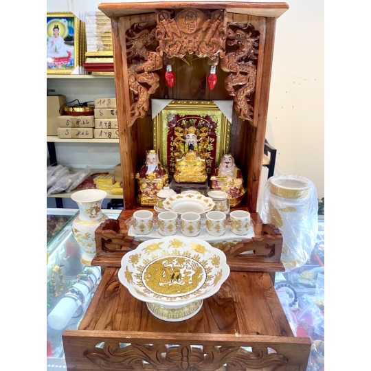 Ban thờ thần tài thổ địa mệnh Hoả