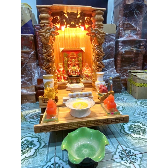 Ban thờ thần tài thổ địa mệnh Hoả