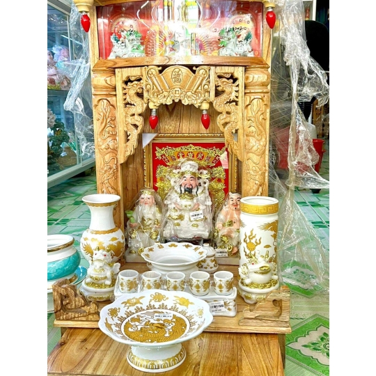 Ban thờ thần tài thổ địa mệnh Kim 