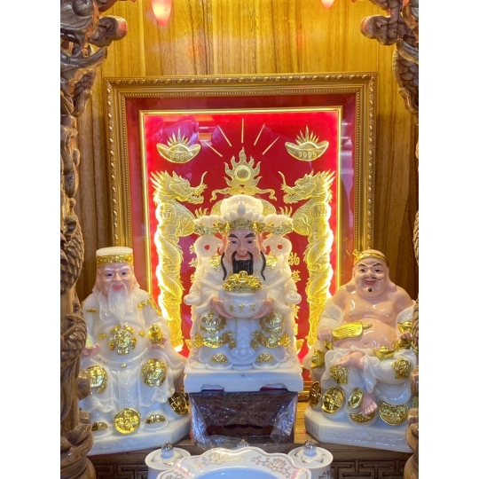 Ban thờ thần tài thổ địa mệnh Kim 