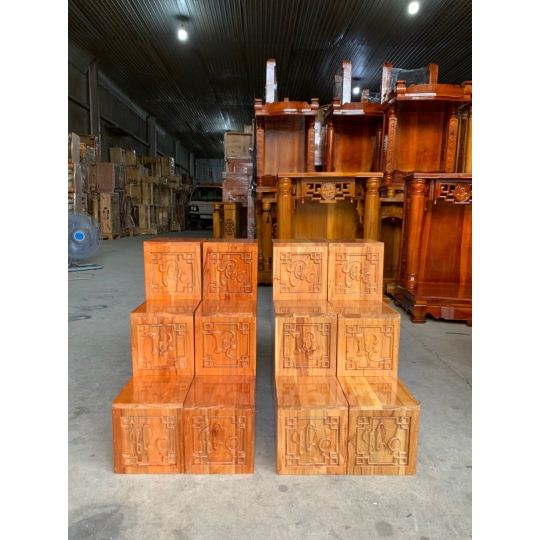 Bục tam cấp gỗ xoan 