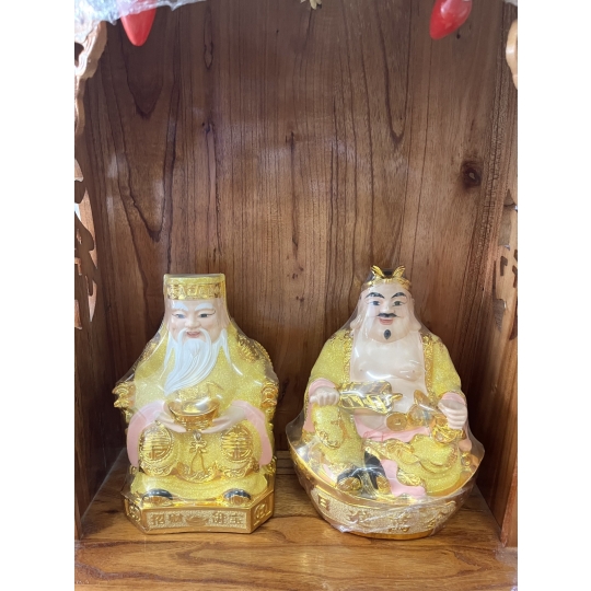 Thần tài thổ địa kim tuyến mệnh Kim