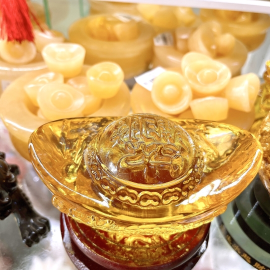 Thỏi vàng đá lưu ly mạnh tài lộc 